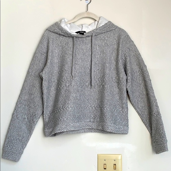 H&M Gray Textured Hoodie - Picture 2 of 6